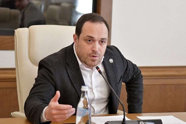 ევროპის რადიკალი პოლიტიკური ძალები, რომლებიც აგრესიულ განცხადებებს აკეთებენ საქართველოს მიმართ, ყველანაირად ცდილობენ  საქართველოს ხელისუფლება აიძულონ გადავდგათ ისეთი ნაბიჯები, რომლებიც არ შეესაბამება ჩვენი ქვეყნის ეროვნულ ინტერესებს