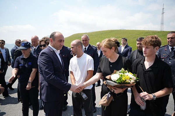 შინაგან საქმეთა მინისტრმა გეკა გელაძემ გუდაურთან სამაშველო ოპერაციის დროს ტრაგიკულად დაღუპულთა ხსოვნას პატივი მიაგო