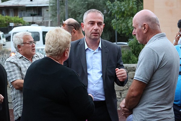 „ქართული ოცნების“ ბორჯომის მერობის კანდიდატი მამუკა გელაშვილი სოფელ ყვიბისის მოსახლეობას შეხვდა
