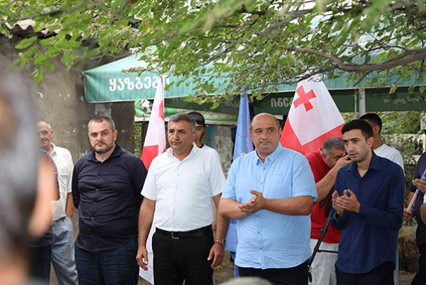 ბოლნისის მერობის კანდიდატი “ქართული ოცნებიდან”, ზამურ ჭითანავა, ნახიდურში, ხიდიდყურსა და მუხრანაში მოსახლეობას შეხვდა