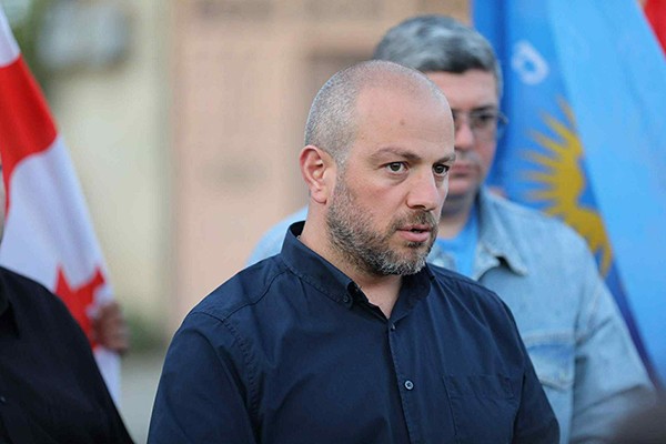 “ქართული ოცნების” მერობის კადიდატმა კონსტანტინე ბუზალაძემ გორში, წმინდაწყლის დასახლებაში საკრებულოს მაჟორიტარობის კანდიდატი წარადგინა