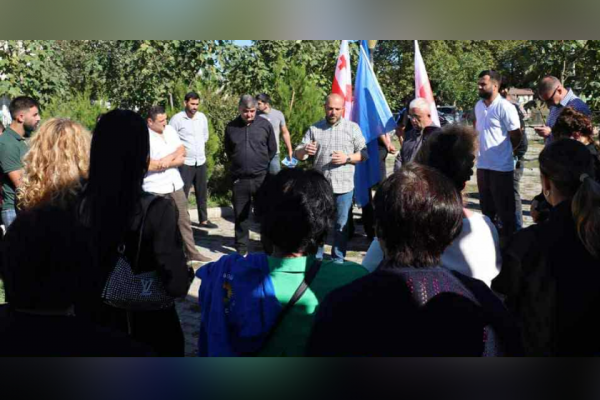 გორის მერობის კანდიდატმა „ქართული ოცნებიდან” კონსტანტინე ბუზალაძემ კარალეთის თემში მაჟორიტარობის კანდიდატი წარადგინა