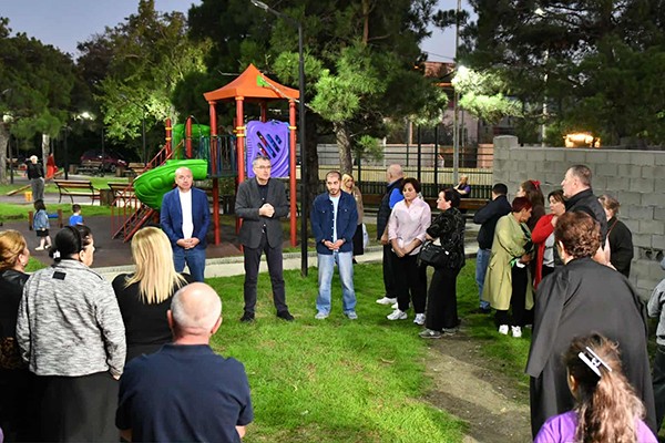 „ქართული ოცნების“ ქვემო სამგორის მაჟორიტარობის კანდიდატმა ზაქარია წიკლაურმა ქინძმარაულის ქუჩის მცხოვრებლებთან შეხვედრა გამართა
