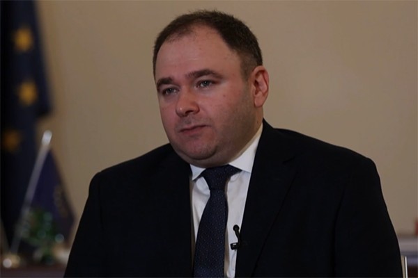 ნიკოლოზ სამხარაძე: „ფეიკ“ ნიუსის გაკეთებასაც ალბათ რაღაც ცოდნა და გამოცდილება უნდა და ინტელექტიც უნდა დააყოლო