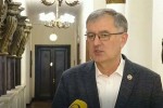 sozar-subari-ew-fotografebis-saqmeze-es-xom-erTi-ubedureba-iyo-rac-26-maiss-rusTavelze-xdeboda-da-meore-rom-amis-gadaRebis-gamo-fotoreportiorebze-daiwyes-SurisZieba-es-iyo-moTxovna-pirdapir-saakaSvilis-rom-es-adamianebi-daiWireT