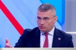 mamuka-mdinaraZe-policiels-xasiaTSi-uzis-Tavganwirva-Tavisi-moqalaqeebisa-da-samSoblosadmi-amitom-arian-isini-gmirebi-amitom-imsaxureben-pativiscemas-sazogadoebisagan-da-dafasebas-Tavisi-qveynisagan---vulocav-am-adamianebs-dRevandel-dRes