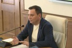 valeri-SoSiaSvili-gulubryvilod-vuTxari-ase-ratom-mwiravT-Cemi-da-adeiSvilis-Svili-klaselebi-arian-meTqi-beqa-basilaiam-20-wuTiT-damtova-oTaxSi-da-Semovida-zurab-adeiSvili-romelic-meubneba-rom-am-sityvebis-gamo-ufro-davisjebodi