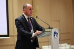 daviT-narmaniam-Tbilisis-mdgradi-ganviTarebis-regionuli-forumis-ganaxlebadi-energiis-Sesaxeb-panelur-sesias-moderatoroba-gauwia