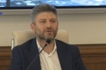 daCi-caguria-saakaSvilis-SevardnaZesTan-dapirispirebis-periodze-miSa-meubneba-TeTri-xelTaTmanebiT-brZola-ar-gamova-Tqvi-rom-sardafSi-Camiyvanes-maginebdnen-Semoitanes-videokamera-dubinka-da-meubnebodnen-gagaupatiurebTo