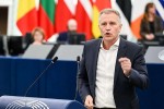 evroparlamentari-petr-bistroni-Tu-marTla-gainteresebT-sityvis-Tavisufleba-da-dapatimrebuli-damoukidebeli-Jurnalistebi-SexedeT-ra-xdeba-evrokavSirSi