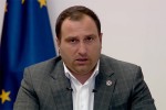 irakli-kircxalia-maT-ew-bablSi-aris-iluziebis-Teoriebidan-gamowveuli-revoluciuri-yiJina-rac-Rimilis-momgvrelia-irgvliv-iwvis-mTeli-msoflio-CvenTan-ki-diliT-iRviZebs-moqalaqe-midis-samsaxurSi-da-brundeba-saxlSi