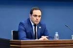 giorgi-gabunia-Cven-xom-ar-vereviT-arc-daniis-arc-safrangeTis-arc-germaniis-Sidapolitikur-procesSi-Cven-ar-vereviT-am-qveynebis-Sida-politikur-procesebSi-maTgan-gansxvavebiT
