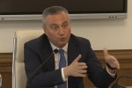 viqtor-doliZe-evroparlamentarebisTvis-mikiTxavs-aris-Tu-ara-mniSvnelovani-TqvenTvis-rodesac-merabiSvilis-cixeSi-jdomaze-gvelaparakebiT-igi-damnaSavea-Tu-ara---saerTod-ar-mainteresebs-damnaSavea-Tu-ara-es-aris-politikuri-mxardaWera