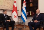 saqarTvelos-prezidenti-mixeil-yavelaSvili-aWaris-avtonomiuri-respublikis-mTavrobis-Tavmjdomares-sulxan-TamazaSvils-Sexvda