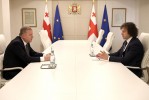 premier-ministri-italiasa-da-yazaxeTSi-saqarTvelos-axlad-daniSnul-elCebs-Sexvda