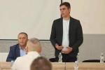 guriis-mxareSi-saxelmwifo-rwmunebuli-da-soflis-meurneobis-samecniero-kvleviTi-centris-direqtori-mefutkre-fermerebs-Sexvdnen
