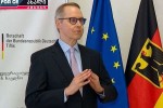 samwuxarod-germaniis-elCi-yvelafers-kadrulobs-peter-fiSerma-Tavisi-diplomatiuri-moRvaweoba-Cvens-opoziciasTan-garigebiT-da-politikuri-pozicionirebiT-mospo