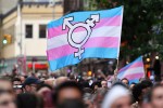 NBC-NEWS-aSS-Si-13-wlis-da-ufrosi-asakis-daaxloebiT-28-milioni-adamiani-Tavs-transgenderad-miiCnevs