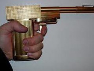 bondianadan-pistoleti-moipares