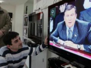 nacmoZraobam-winasaarCevno-kampaniis-mTavari-mimarTuleba-da-slogani-SearCia--Saakashvili-Rebuilds-Georgia