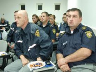 TiTo-policiels-10-piris-dakaveba---daverbovkeba-daevala