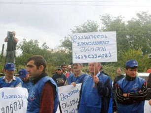 gaficulebi-rkinigzis-magistralis-gadaketviT-imuqrebian