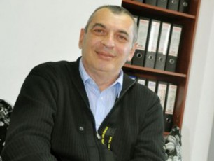 Turme-profesionali-undaT-Cems-adgilze-anu-me-araprofesionali-vyofilvar