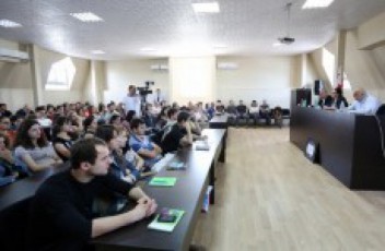Sss-s-warmomadgenlebma-antinarkotikuli-kampania-Tbilisis-saswavlo-universitetis-studentebs-gaacnes