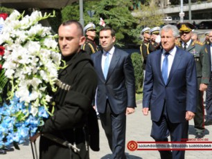 aSS-is-Tavdacvis-mdivani-qarTvel-gmirTa-memorialTan-video