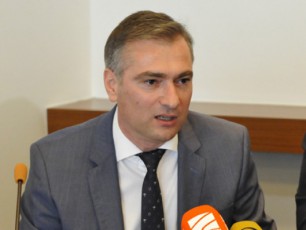 qibar-xalvaSis-advokati-arasamTavrobo-organizaciebsa-da-medias-mimarTavs