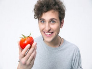 mamakacebo-miirTviT-bevri-pomidori