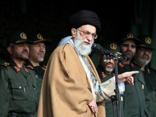 aiaTola-ali-hamenei-iranis-momavals-raketebSi-xedavs