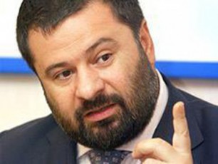 erosi-kiwmariSvili-saakaSvili-magidis-qveS-imaleboda