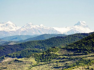 CrdiloeT-oseTSi-ukraineli-turistebi-daikargnen