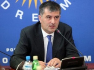 sozar-subari-xelisuflebam-sami-dRea--arCevnebze-uari-Tqva--da-faqtiurad-omze-gadavida