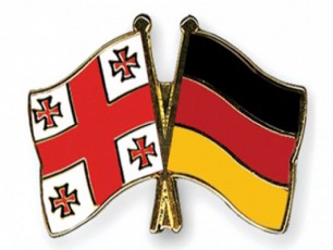 premiersa-da-germaniis-kanclers-Soris-satelefono-saubari-gaimarTa