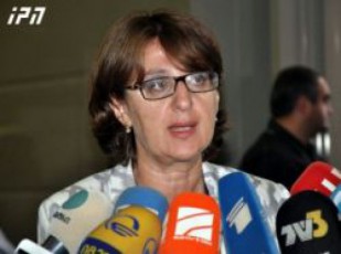 maia-fanjikiZe---premierma-gaeroSi-gamosvlisas-saqarTveloSi-mimdinare-reformebze-gaamaxvila-yuradReba