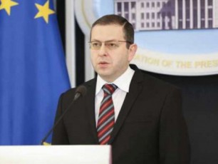 prezidentis-administracia-mTavrobasa-da-parlaments-uaxloes-dReebSi-oficialuri-weriliT-mimarTavs