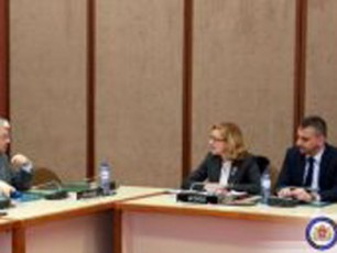 Tamar-beruCaSvili-nato-s-ministerialis-farglebSi-ormxriv-Sexvedrebs-marTavs