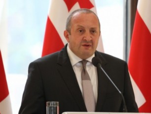 saqarTvelos-prezidenti-rus-kolegasTan-Sesaxvedrad-mzadaa