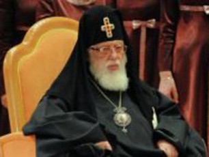 is-politika-rasac-ruseTi-awarmoebs-uaryofiTad-miubrundeba-TviTon-ruseTs