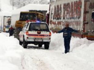 saavtomobilo-gzebze-didTovlobis-gamo-moZraoba-SezRudulia