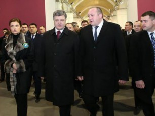 prezidenti-ukrainis-Rirsebis-revoluciis-wlisTavTan-dakavSirebul-RonisZiebebSi-monawileobs