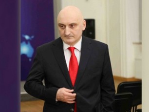 ew-wiTeli-xazebi-romelic-aseve-moicavs-qveynis-evropul-integracias-ar-gadaixedeba