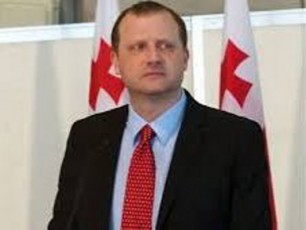 zurab-jafariZe--biZina-ivaniSvili-isterikaSia
