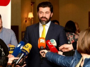 kaxa-kalaZe--afxazur-mxaresTan-energetikuli-mimarTulebiT-Zalian-kargi-TanamSromloba-gvaqvs