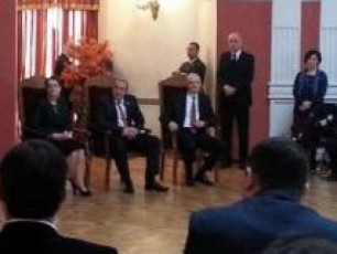 sasamarTlos-depolitizacia-aris-qarTuli-saxelmwifos-mdgradobis-winapiroba