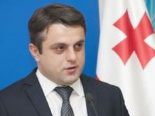 irakli-SiolaSvili-giorgi-RviniaSvilis-braldebebs-pasuxobs