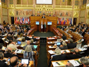 parlamentis-Tavmjdomare-daviT-usufaSvili-nato-s-saparlamento-asambleis-sxdomaze-sityviT-gamovida