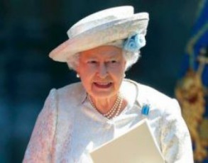 elizabet-meore---didi-britaneTi-ukrainis-konfliqtis-gamo-ruseTze-zewolas-gaagrZelebs